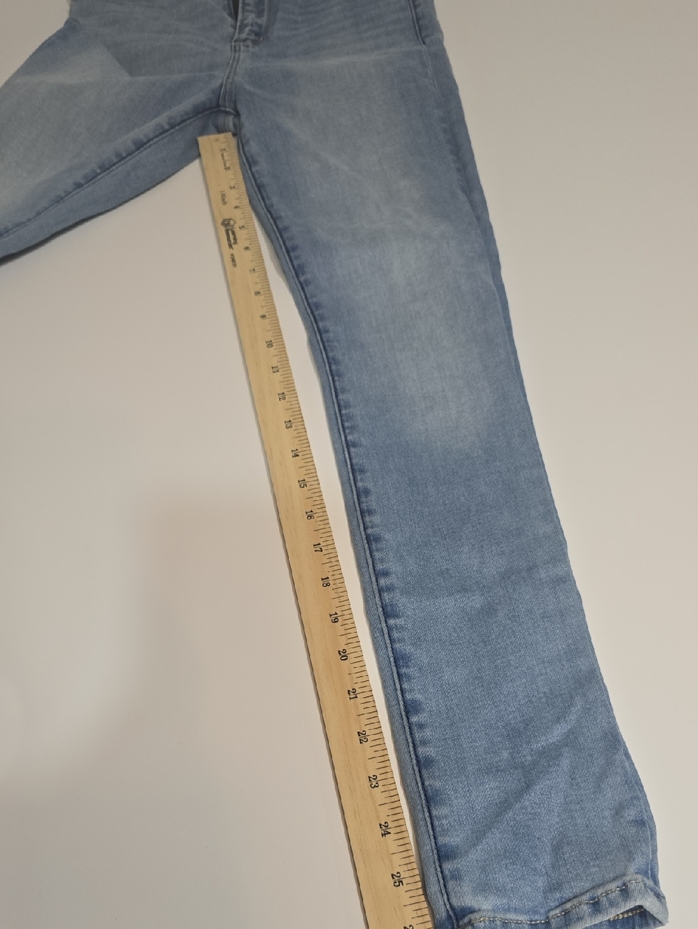 Abercrombie & Fitch Light Blue Straight Leg Jeans Size 26/2 - Picture 2 of 6